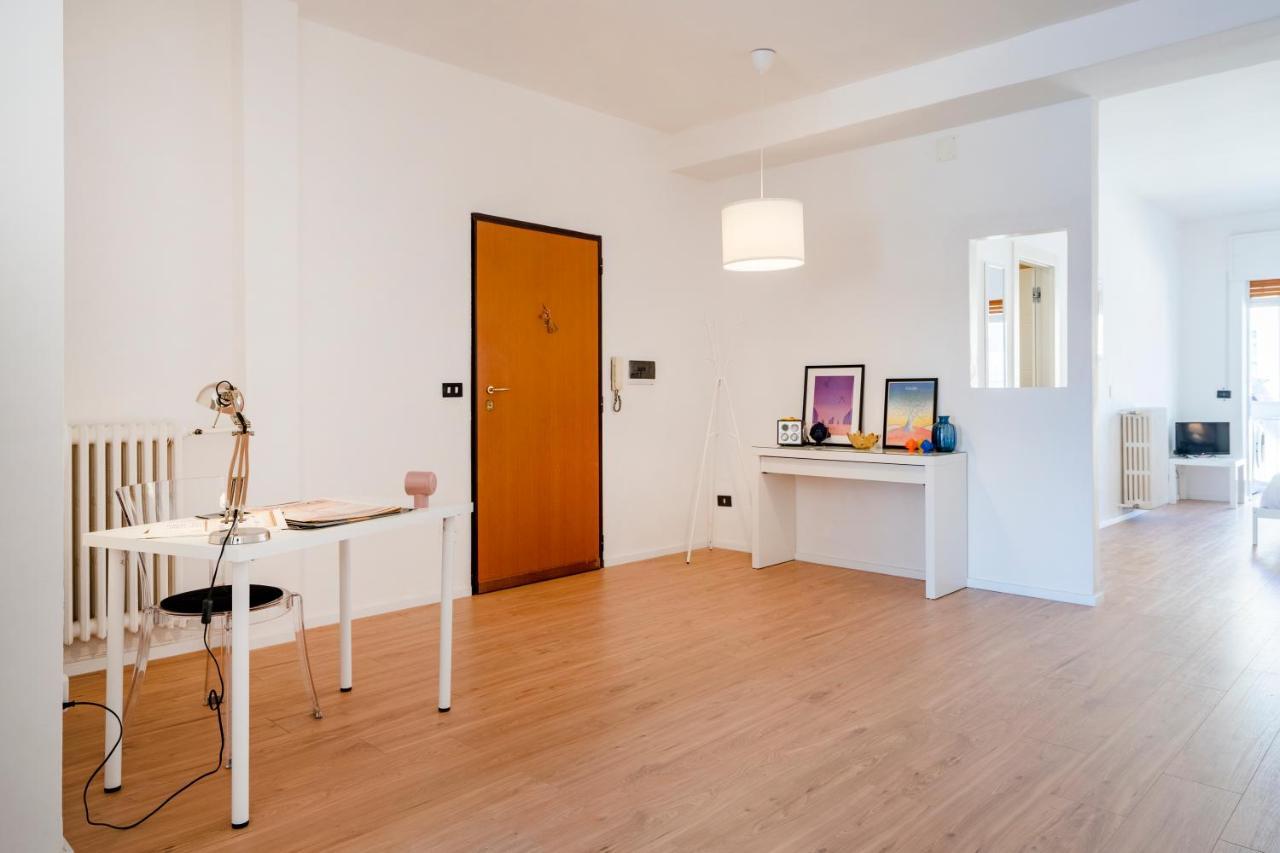Central & Elegant Loft - With Balcony Bari Exterior foto